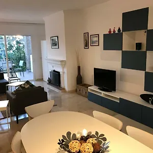 Marbella - Frontline Apartment Estepona