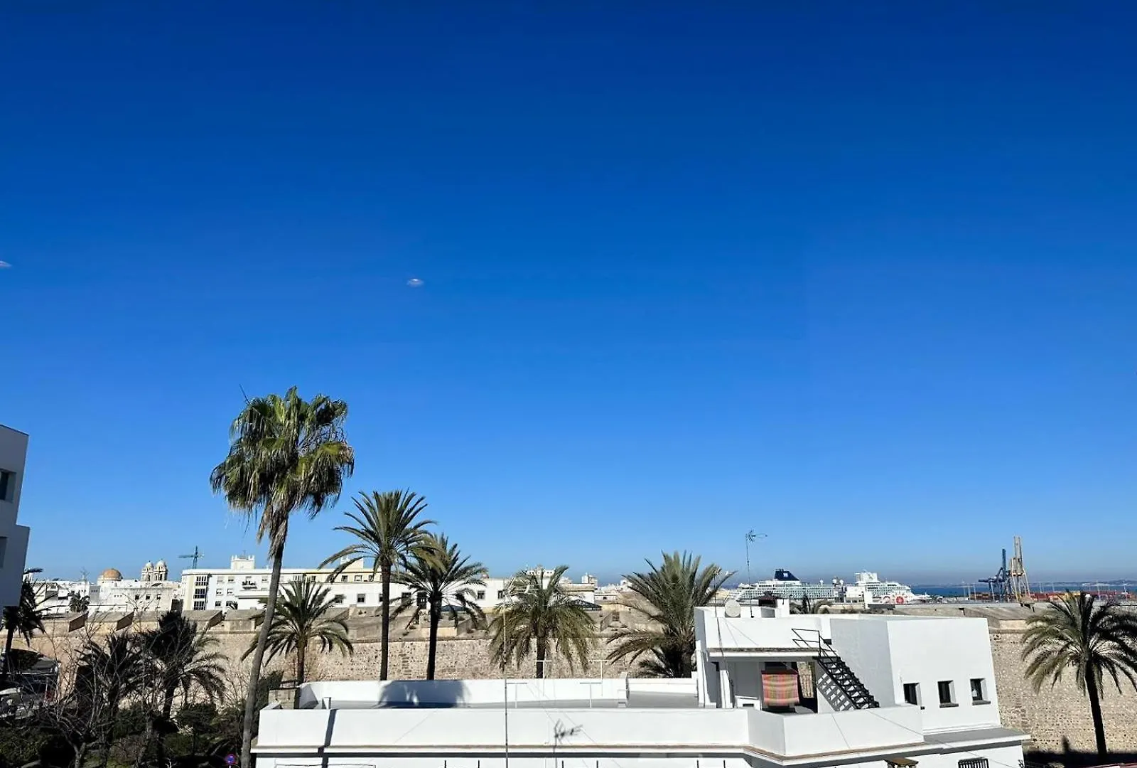 Apartamentos La Muralla Grupo Ac Gestion Cadiz Apartment