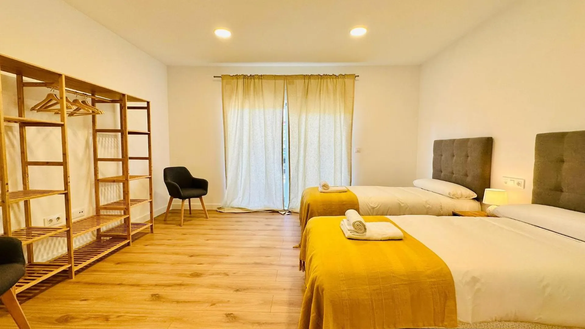 Apartamentos La Muralla Grupo Ac Gestion Cadiz
